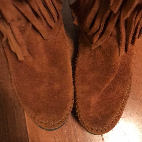 🔸SOLD🔸 Minnetonka Moccasin Boots Size 6 - Picture 8 of 8